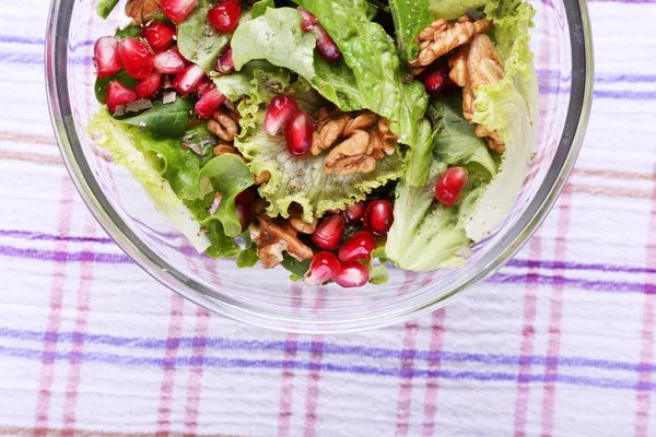 Salada fresca com verdes — Fotografia de Stock