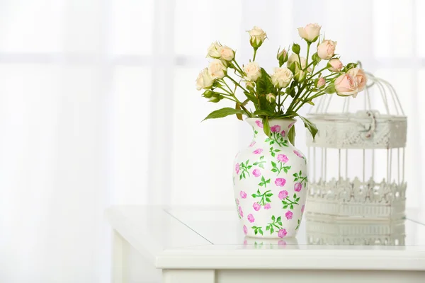 Beautiful bouquet of flowers — Stock Photo, Image