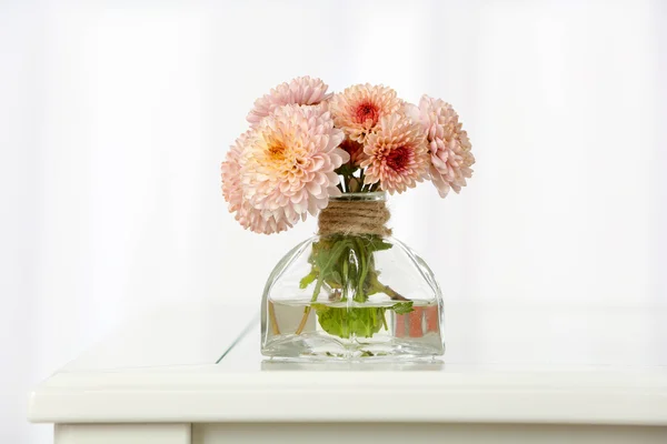 Vacker bukett blommor — Stockfoto