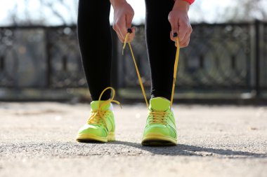 ayakkabı bağcığı bağlama runner