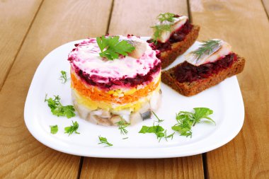 Rus ringa balığı salatası