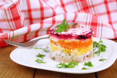 Rus ringa balığı salatası