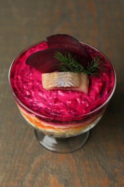 Rus ringa balığı salatası