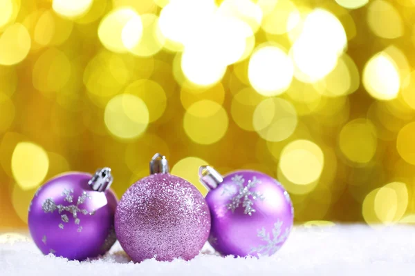 Цветные рождественские балы — стоковое фото