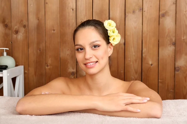 Mujer en el salón de spa —  Fotos de Stock