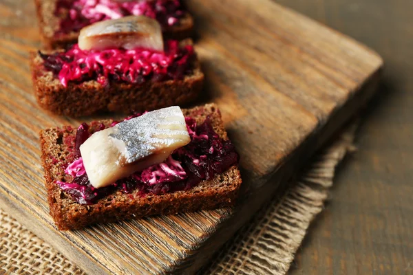 Canape herring with beets — Stock Photo, Image