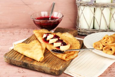 berry reçel ile lezzetli gözleme