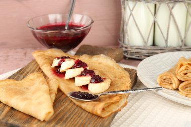 berry reçel ile lezzetli gözleme