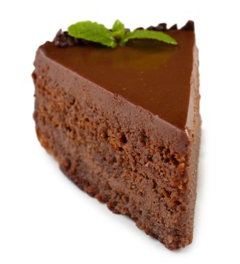 Beyaz izole lezzetli çikolatalı kek