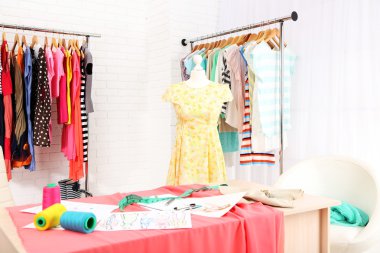 Moda Tasarımcısı stüdyo