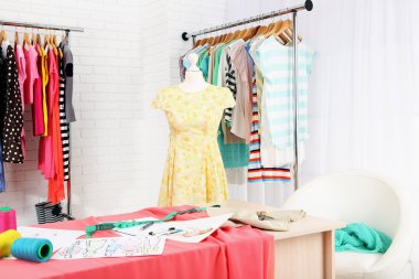 Moda Tasarımcısı stüdyo