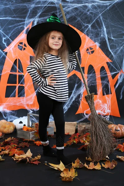 Küçük kız cadı — Stok fotoğraf