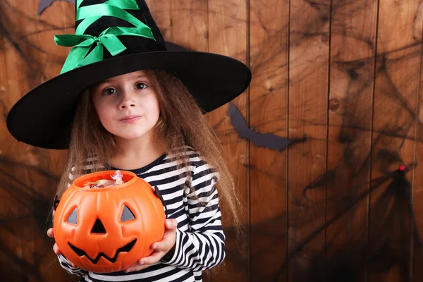 Bambina Strega in cappello — Foto Stock