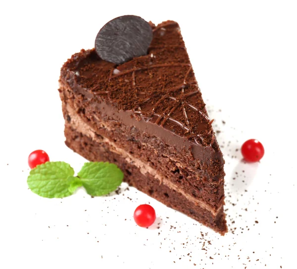 Leckeren Schokoladenkuchen isoliert auf weiß — Stockfoto