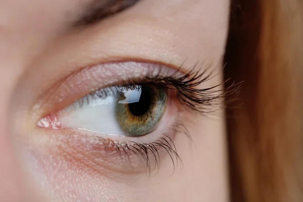 Weibliche Augen in Nahaufnahme — Stockfoto