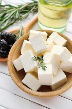 Tablo üzerinde beyaz peynir