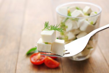 Tablo üzerinde beyaz peynir