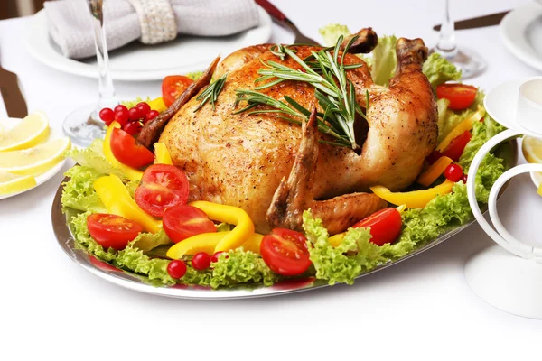 Pollo para la cena festiva —  Fotos de Stock