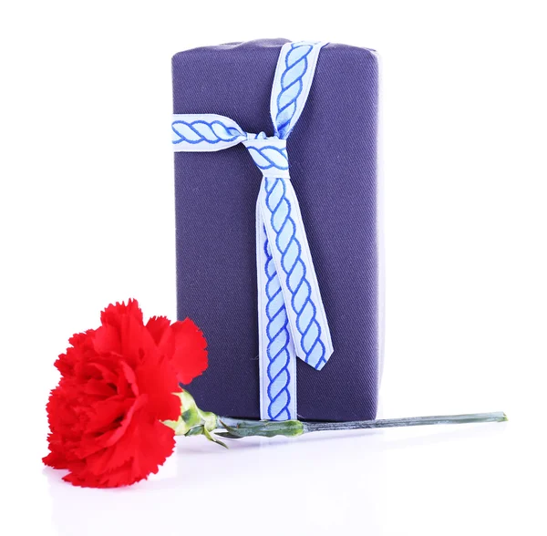 Gift box with red carnation — Stock Photo, Image