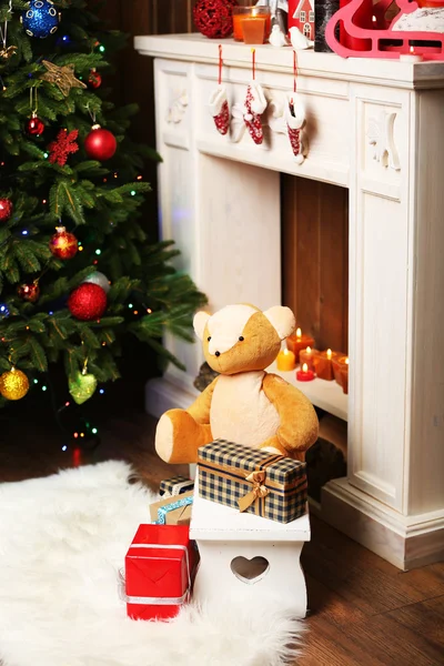 Teddy bear with gifts — Stock Photo, Image