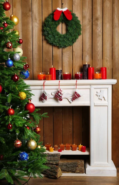 Fireplace with Christmas decorations — Stock Photo, Image