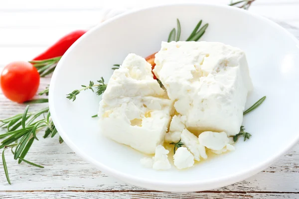 A táblázat közelről feta sajt — Stock Fotó