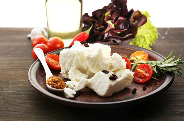 Queijo feta em close-up de mesa — Fotografia de Stock