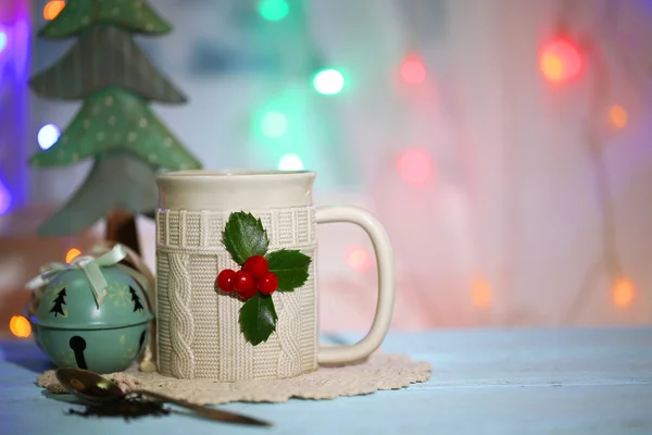 Sıcak bir içecek fincan Noel — Stok fotoğraf