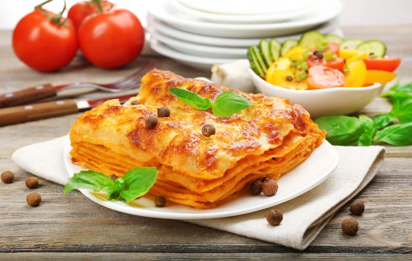 Del av välsmakande lasagne — Stockfoto