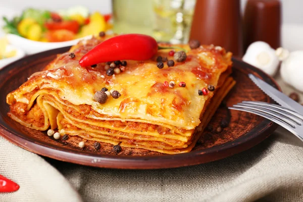 Portion leckere Lasagne — Stockfoto