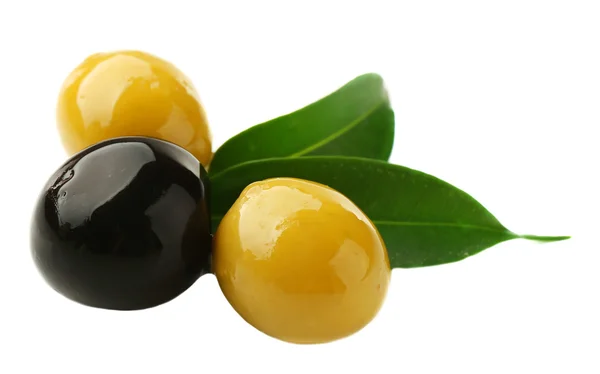 Zelené a černé olivy — Stock fotografie