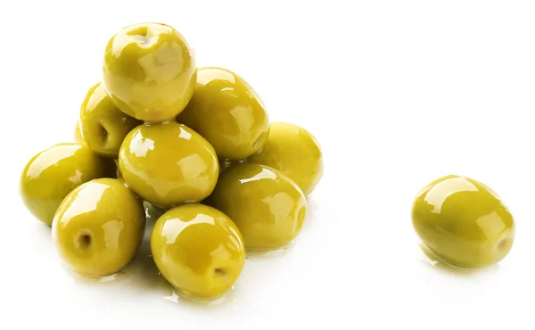 Un mucchio di olive verdi — Foto Stock