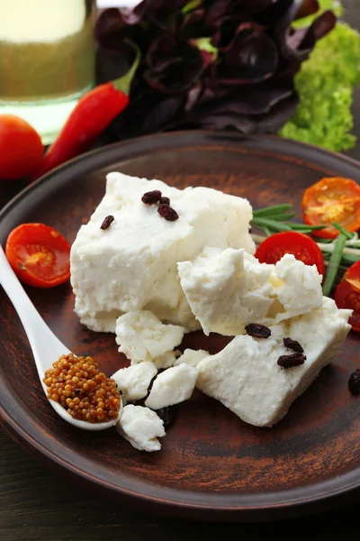 Queijo feta em close-up de mesa — Fotografia de Stock