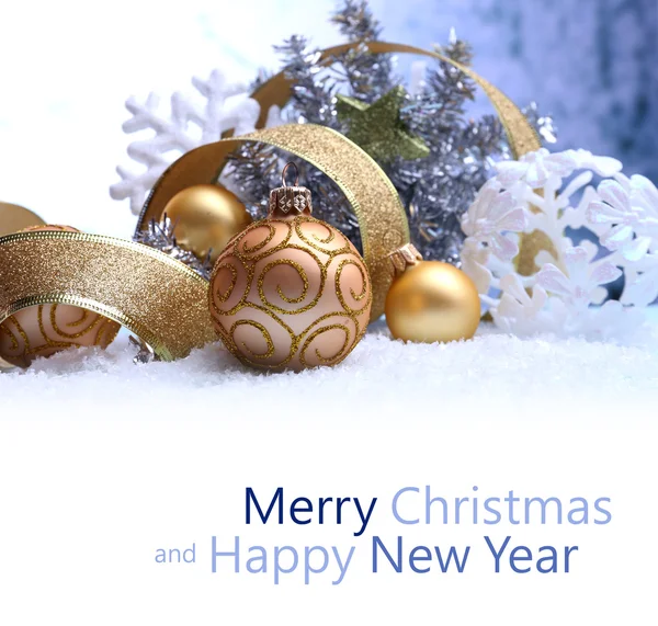 Christmas decorations on winter background — Stock Photo, Image