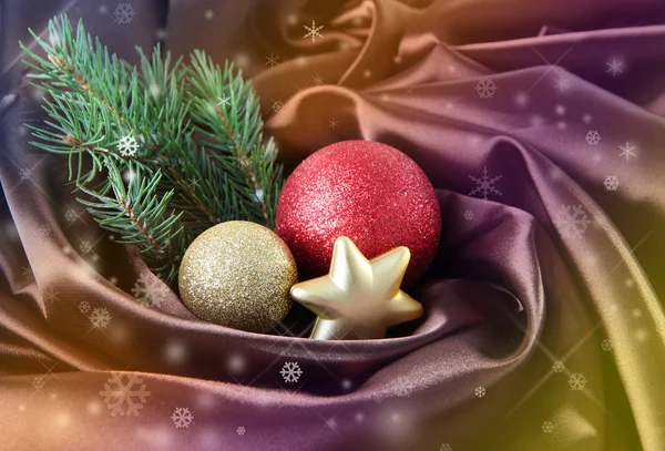 Vacker jul inredning på satin tyg — Stockfoto