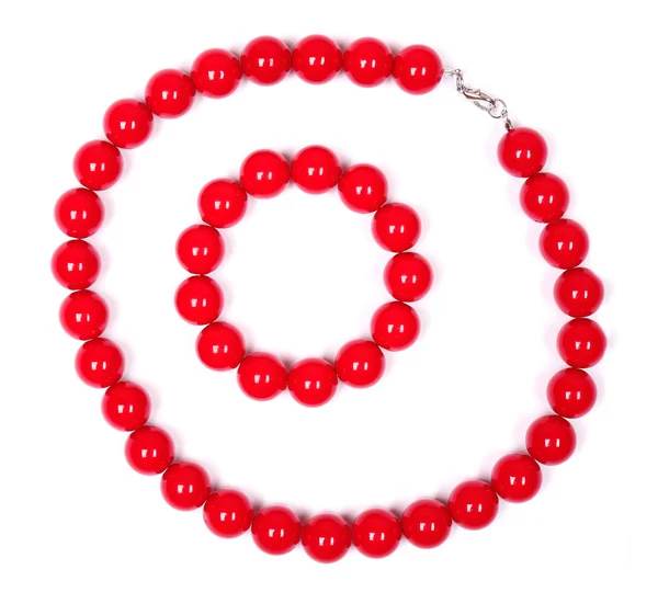 Colar vermelho e pulseira isolada em branco — Fotografia de Stock