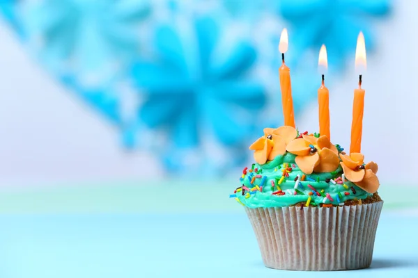 Heerlijke verjaardag cupcake — Stockfoto