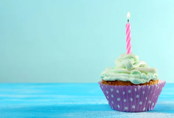 Delicious birthday cupcake — Stock Photo, Image