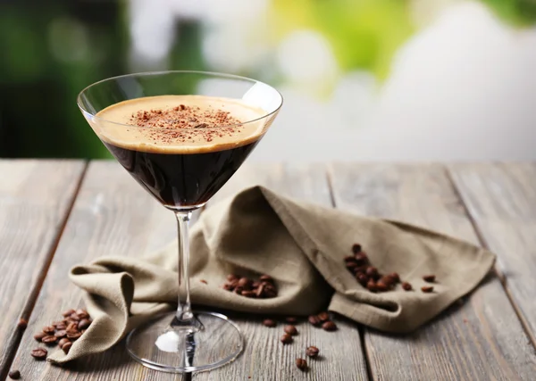 Espresso cocktail geserveerd op tafel — Stockfoto