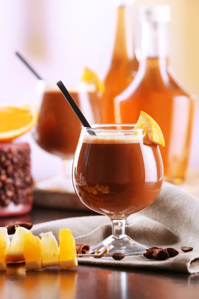 Espresso cocktail geserveerd op tafel — Stockfoto