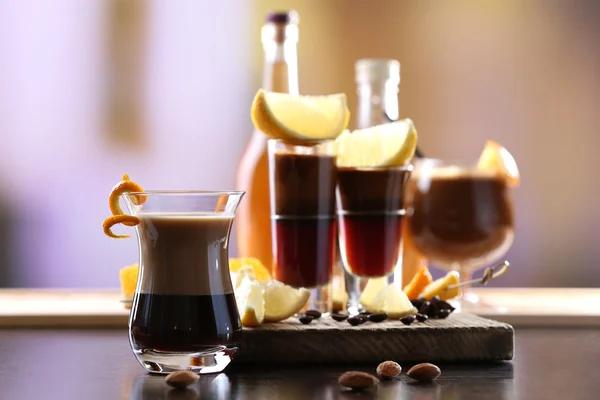 Espresso cocktail geserveerd op tafel — Stockfoto