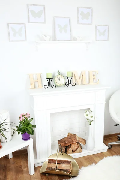 Fireplace with beautiful decorations — Stock Photo, Image