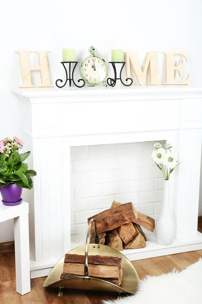 Fireplace with beautiful decorations — Stock Photo, Image