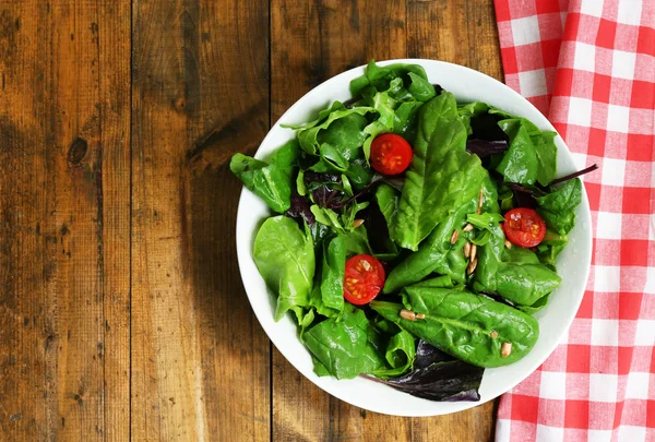 Salada verde fresca — Fotografia de Stock