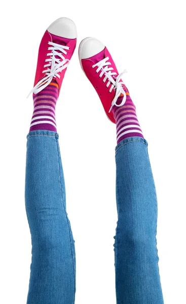 Színes zokni, női lábak — Stock Fotó