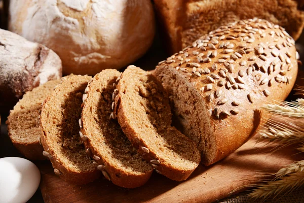 Fresh bread on table — Stock Photo, Image