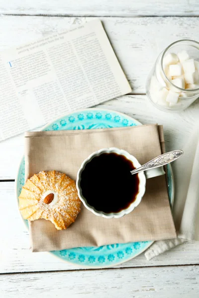 Kopje koffie met smakelijke cookie — Stockfoto