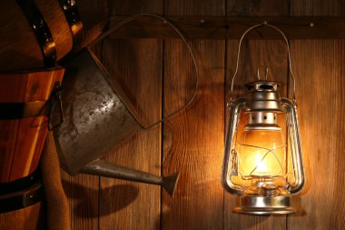 Kancaya asılı fener