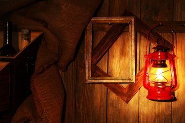 Kancaya asılı fener