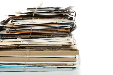 Bir yığın kağıt.